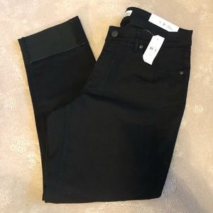 LOFT Curvy Straight Frayed Cuff Cropped Black Jean